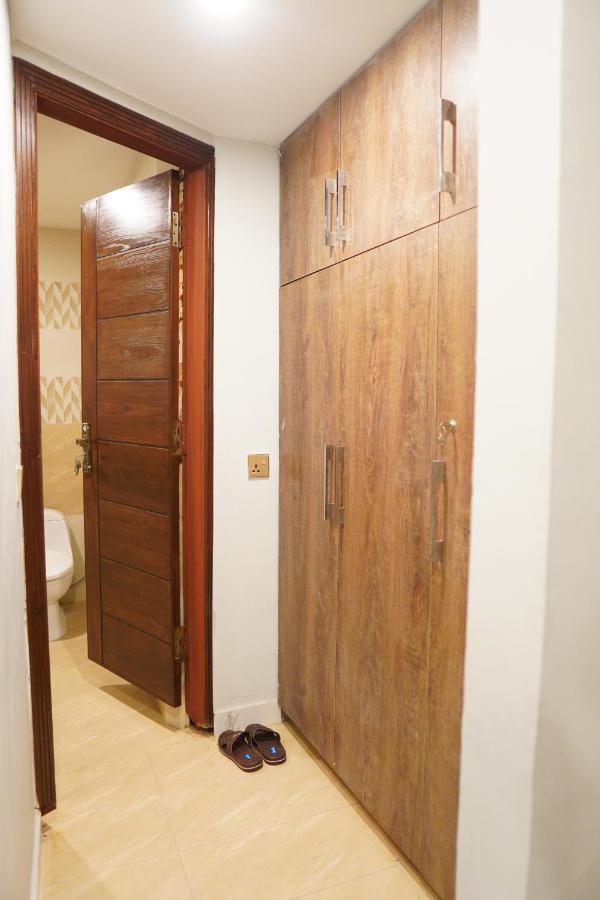 Nueva Hotel イスラマバード エクステリア 写真