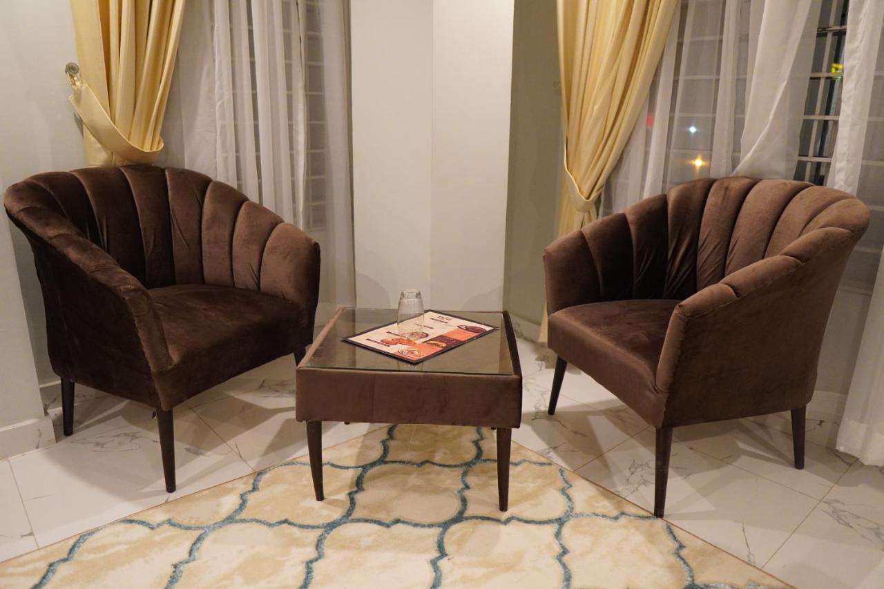 Nueva Hotel イスラマバード エクステリア 写真